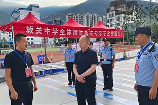 雷霆主帅：今天霍姆格伦打得很稳健 球队的体系发挥了积极的作用